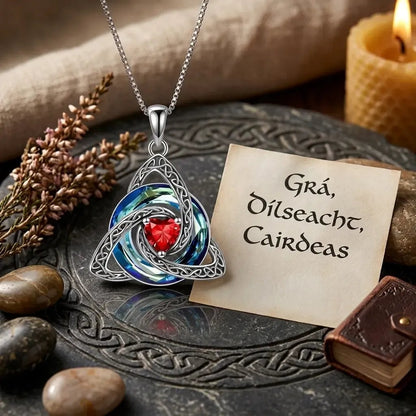 💎🔮 Necklace with Celtic Trinity knot and birthstone