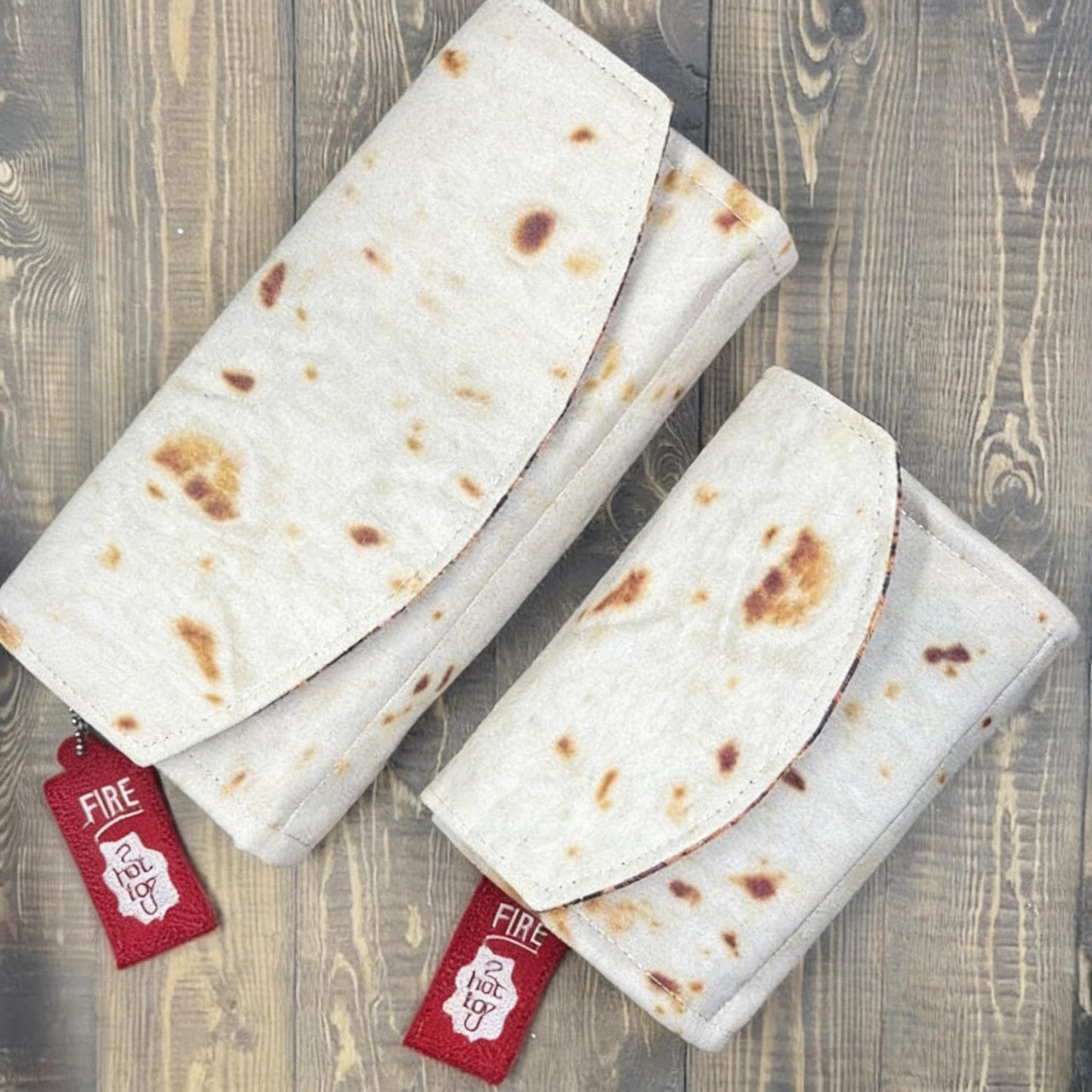 🔥LAST DAY 49% OFF - The Burrito Wallet – Your All-in-One Style & Storage Wrap! 🌯✨